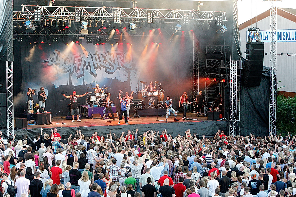 Hoffmaestro & Chraa - 2010 - SommarRock Svedala
