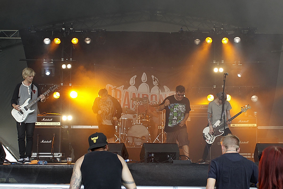 Abandoned by bears - 2013 - SommarRock Svedala