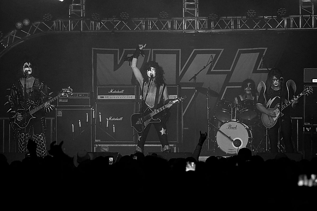 Dressed To Thrill - Kiss tribute - 2016 - SommarRock Svedala